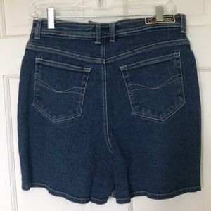 Gloria Vanderbilt denim shorts